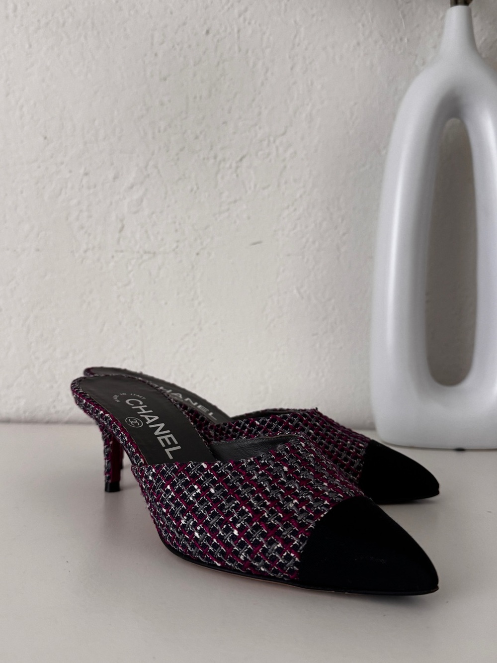 CHANEL Black and Pink Tweed Pointed-Toe Mule Heels